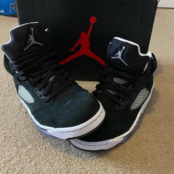 Jordan Retro 5 Oreos men’s size 8 - Picture 5 of 7